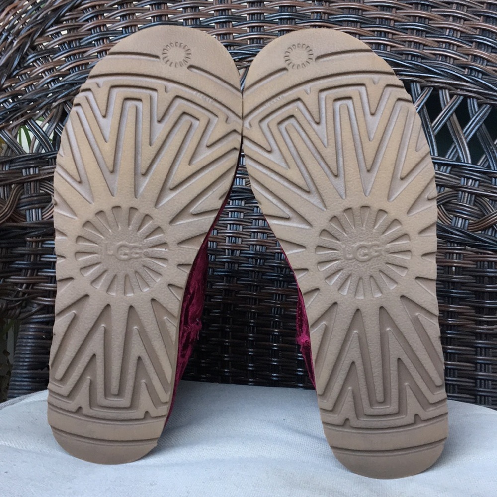 Crushed Fig Velvet Uggs 10 - Picture 7 of 8